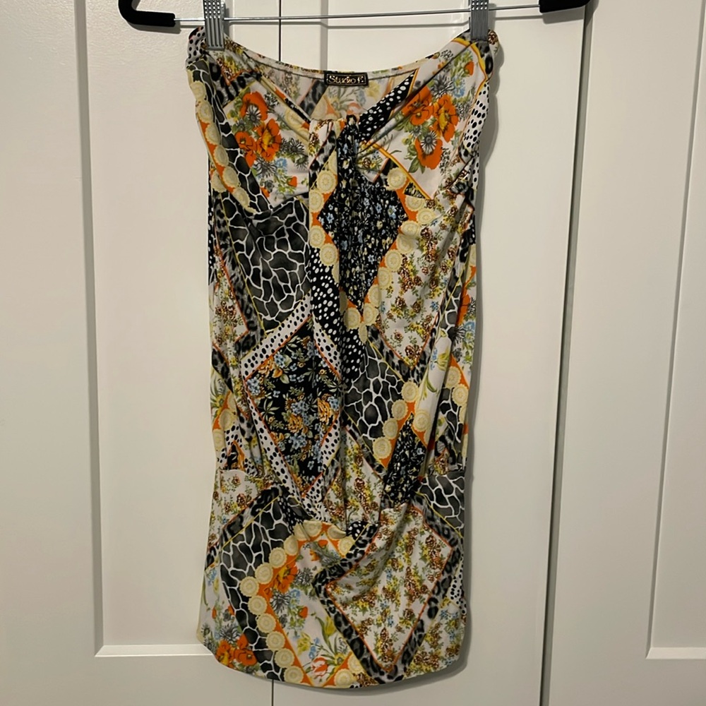 Straplesss dress Studio F size small